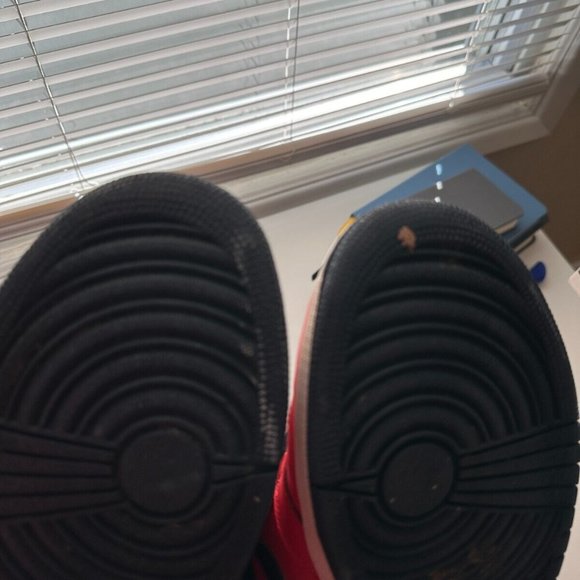 Jordan 1 High Retro David Letterman Crimson Size 11m - Picture 6 of 6